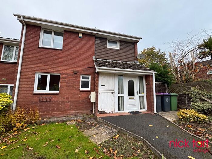 3 Bedroom End Of Terrace House To Rent In Deepdale, Telford, TF3