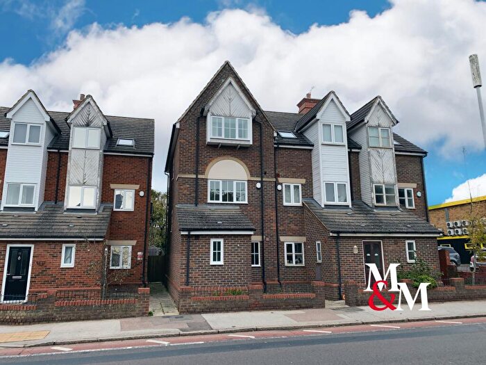 4 Bedroom Town House To Rent In The Blackbirds, LU7