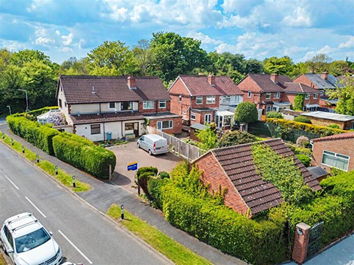 4 Bedroom Semi-Detached House For Sale In Bostocks Lane, Sandiacre, NG10