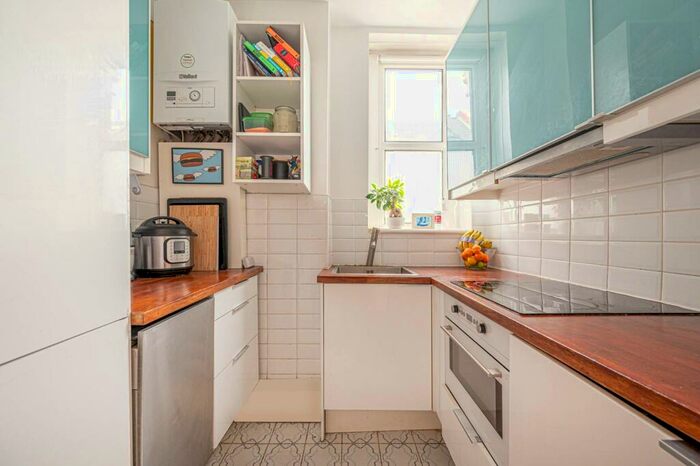 1 Bedroom Flat To Rent In Gengall Road, Queen's Park, London, NW6