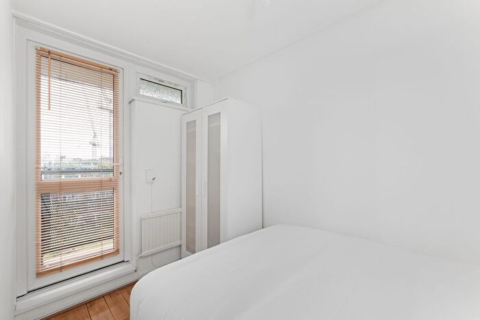 1 Bedroom Flat For Sale In Lockwood Square, London, SE16