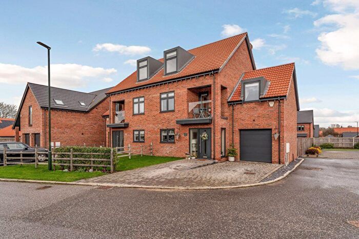 4 Bedroom Semi-Detached House For Sale In The Green, Cheapside, Waltham, DN37