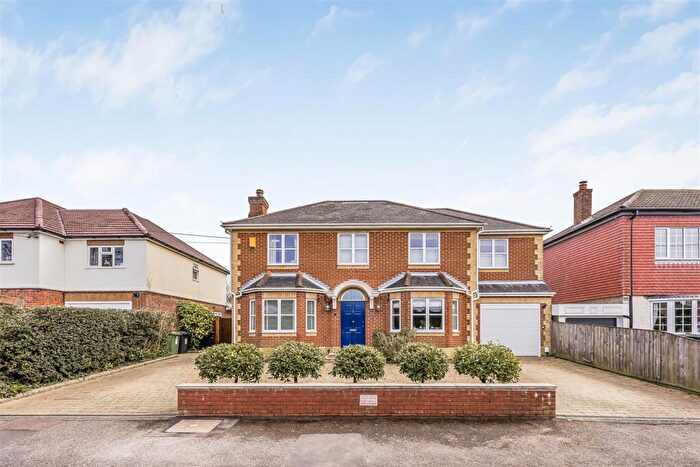 4 Bedroom House To Rent In Gibraltar House, Hound Road, SO31