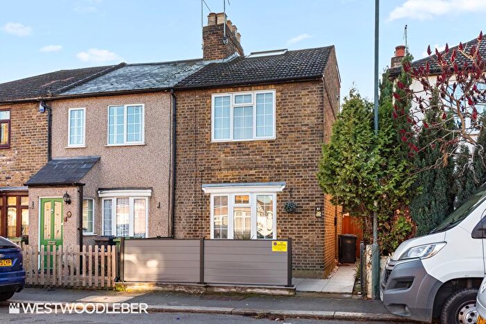 3 Bedroom Property For Sale In Eleanor Road, Waltham Cross, EN8