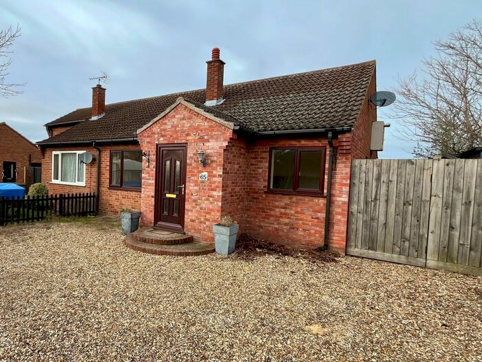 3 Bedroom Semi-Detached Bungalow To Rent In Roebuck Drive, Lakenheath, Brandon, IP27