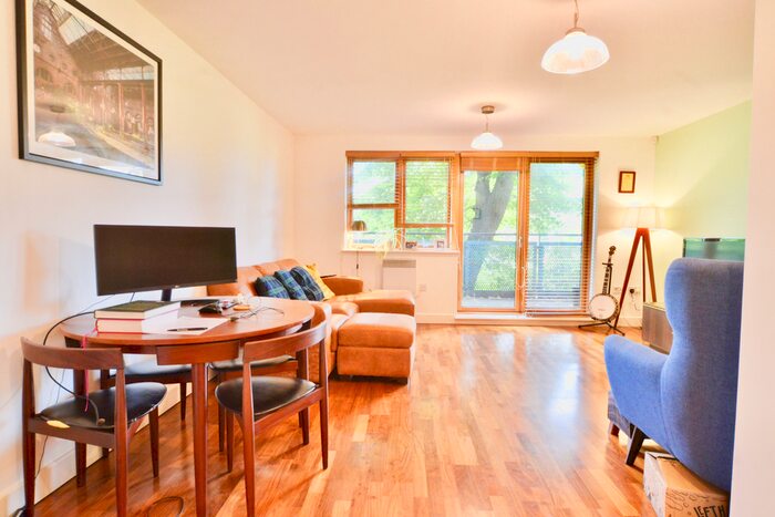 2 Bedroom Flat To Rent In Meath Crescent, London, E2