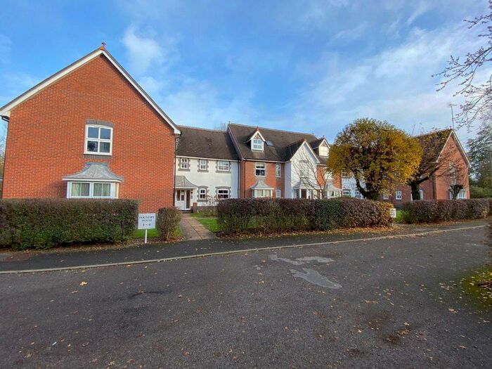 2 Bedroom Flat To Rent In Foundry House Kennet Way Hungerford, RG17