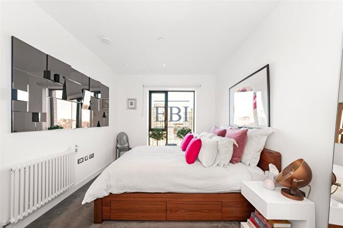 1 Bedroom Apartment For Sale In Grantham House, Botanic Square, E14