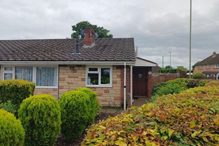 2 Bedroom Bungalow To Rent In Albretia Avenue, Waterlooville, PO8