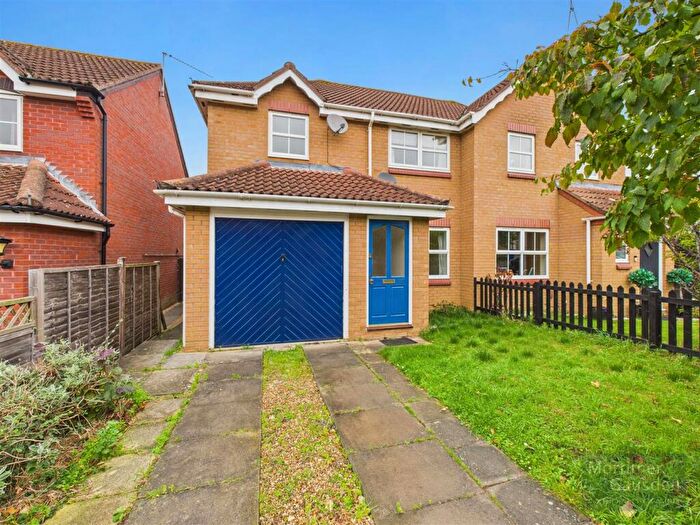 3 Bedroom Semi-Detached House For Sale In Jermyn Avenue, Bury St. Edmunds, IP32