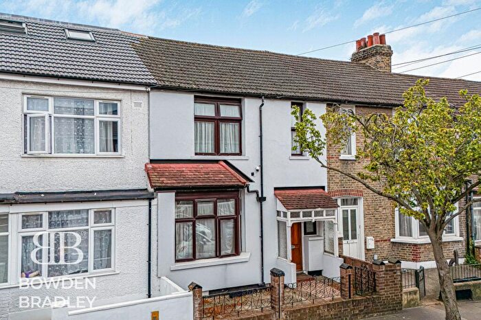 3 Bedroom Terraced House For Sale In Baden Road, Ilford, IG1