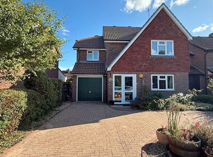 4 Bedroom Detached House For Sale In Newham Lane, Steyning, BN44