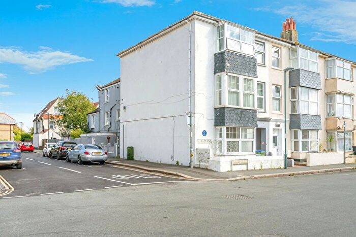 1 Bedroom Flat For Sale In Alexandra Terrace, Bognor Regis, PO21