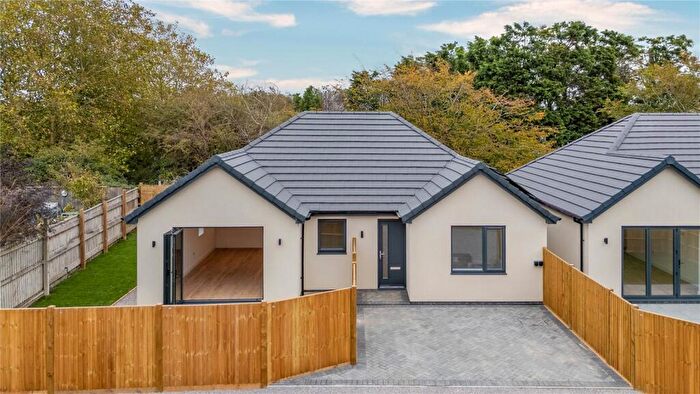 2 Bedroom Bungalow For Sale In Redfield Road, Patchway, Bristol, Gloucestershire, BS34