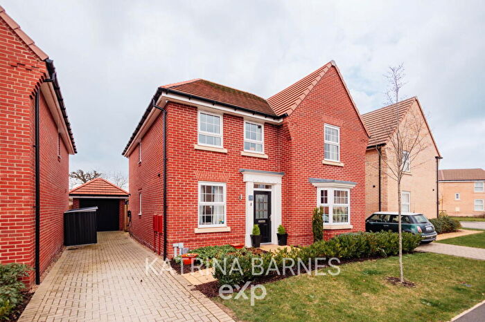 4 Bedroom Detached House For Sale In Birkdale Rise, Hatfield Peverel, Chelmsford, CM3