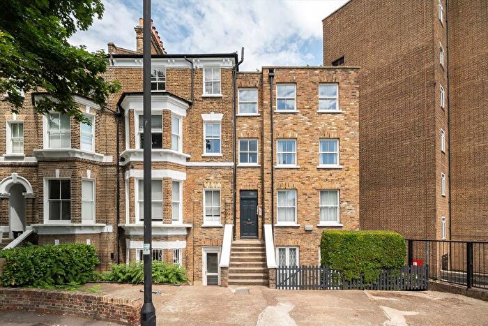 2 Bedroom Flat To Rent In Gauden Road, Clapham, SW4