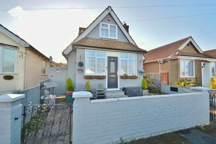 3 Bedroom Detached Bungalow To Rent In St. Christophers Way, Jaywick, Clacton-On-Sea, CO15