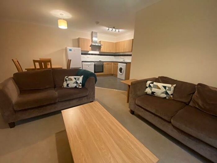 2 Bedroom Flat To Rent In Abbeyfields, Peterborough, PE2