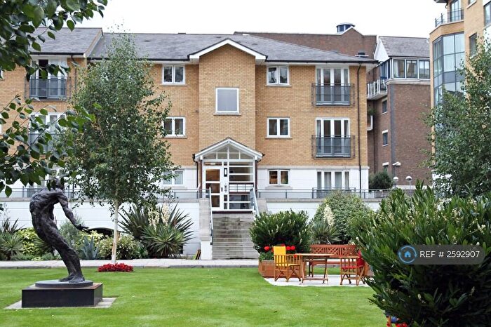 2 Bedroom Flat To Rent In Cotton Row, London, SW11