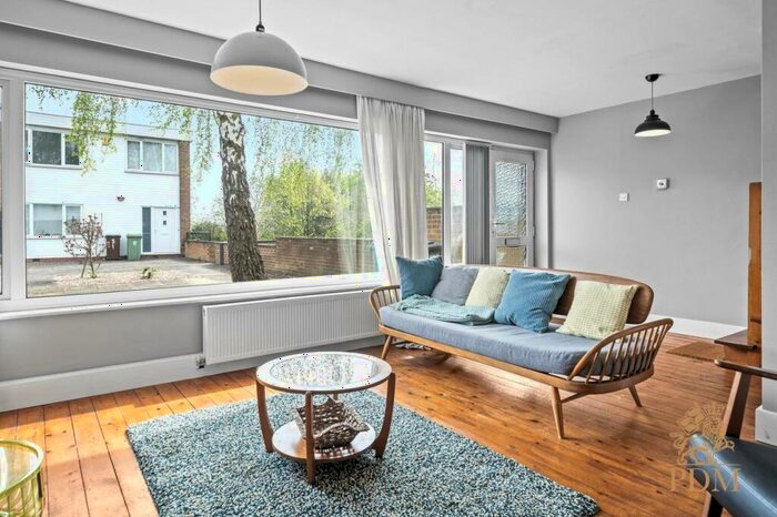 3 Bedroom End Of Terrace House To Rent In Clumber Road West, Nottingham, NG7