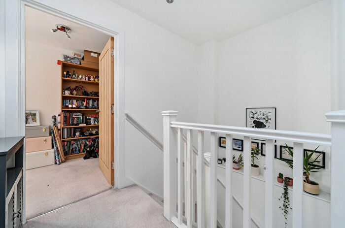 2 Bedroom Apartment For Sale In Tempus Court, Bellfield Road, High Wycombe, HP13