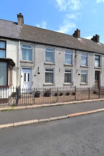 3 Bedroom Mid Terraced House For Sale In Harbour Road, Kilkeel, BT34