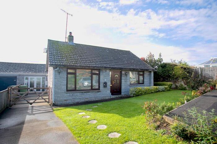 2 Bedroom Detached Bungalow For Sale In Portland Road, Huish Episcopi, Langport, TA10