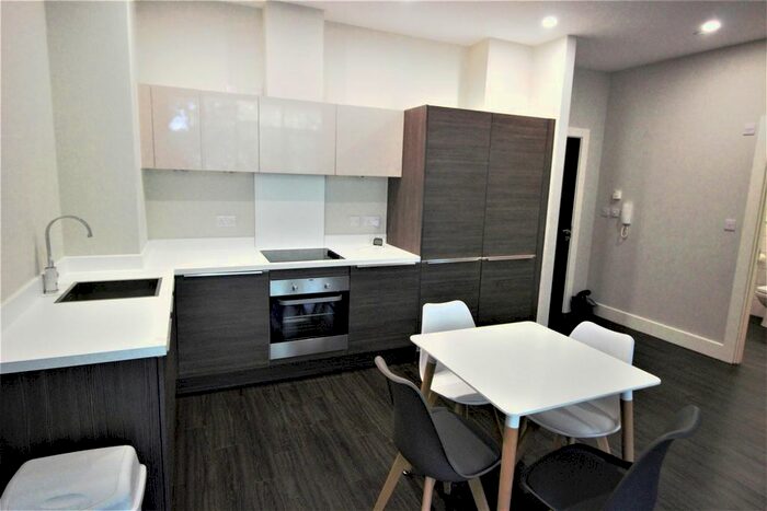 2 Bedroom Flat To Rent In Two Bedroom Apartment - Dawsons Square, Greenleigh Court, Pudsey, Leeds, LS28