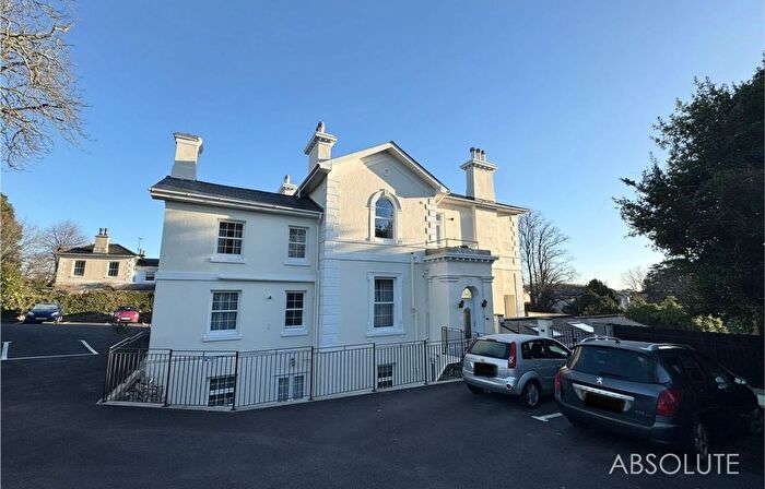 2 Bedroom Flat To Rent In Babbacombe Road, The Hollies, TQ1