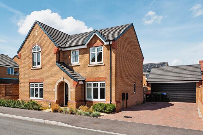 4 Bedroom Detached House To Rent In Griffon Drive, Hucknall, NG15