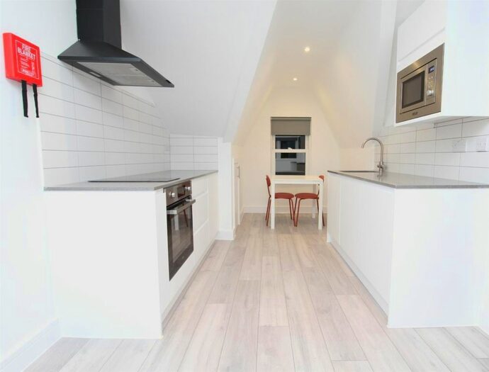 Studio To Rent In Mount View Road, Crouch End, N4