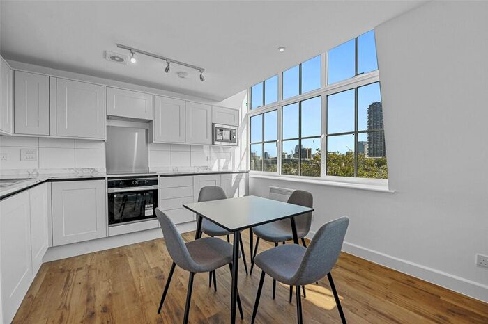 1 Bedroom Apartment To Rent In West Smithfield, London, EC1A