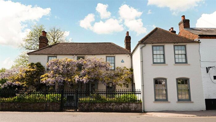 4 Bedroom End Of Terrace House For Sale In High Street, Bray, Berkshire, SL6