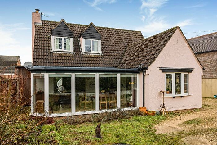 4 Bedroom Detached House For Sale In Bristol Road, Cambridge, Gloucester, GL2