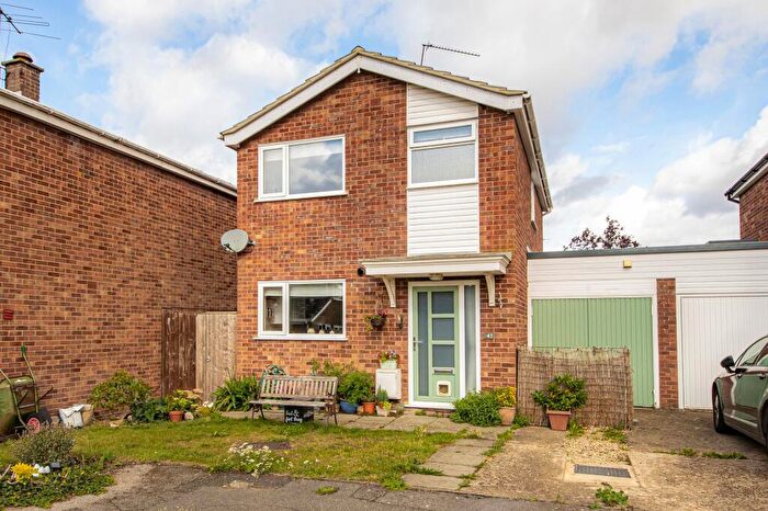 3 Bedroom Link Detached House For Sale In Westfield Road, Long Wittenham, OX14