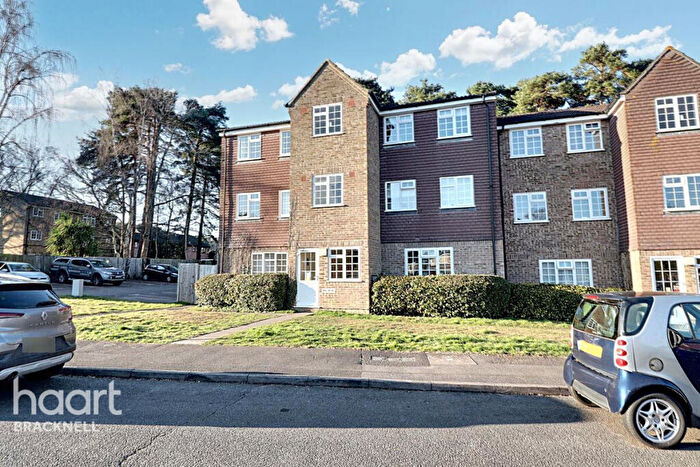 1 Bedroom Apartment To Rent In Crofton Close, Bracknell, RG12