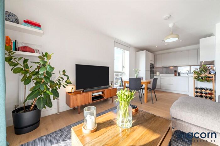 1 Bedroom Apartment For Sale In Bonsai Point, J Edgware Road, London, NW9
