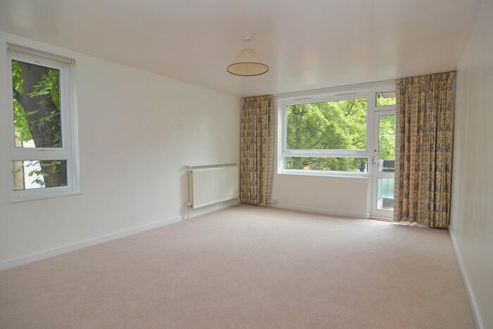 2 Bedroom Flat To Rent In Napier Court, Ranelagh Gardens, London, SW6