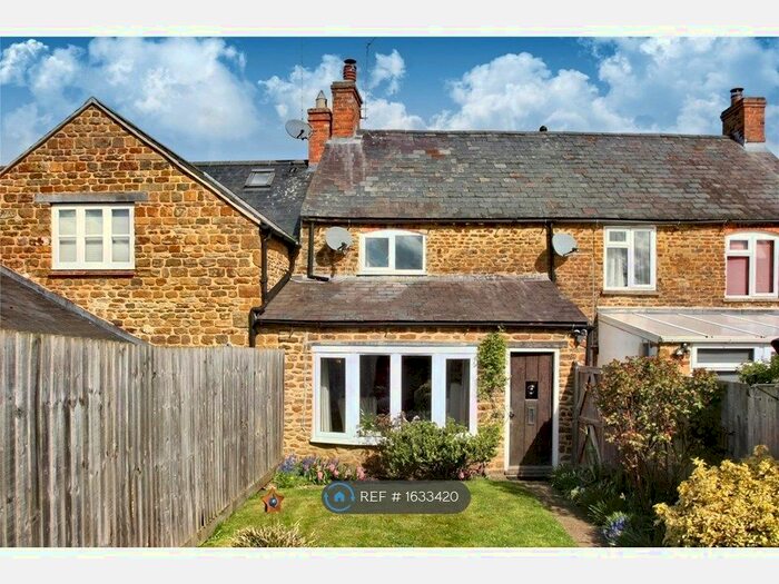 2 Bedroom Terraced House To Rent In Glovers Lane, Banbury, OX17