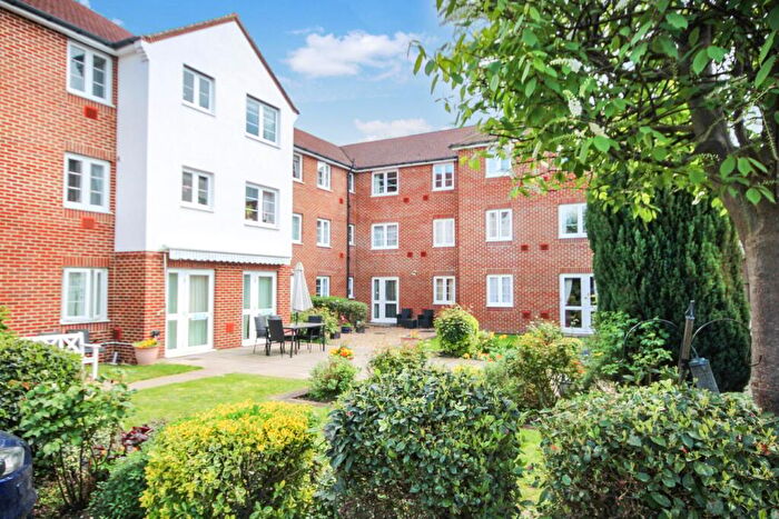 1 Bedroom Retirement Property For Sale In Station Road, Letchworth Garden City, SG6