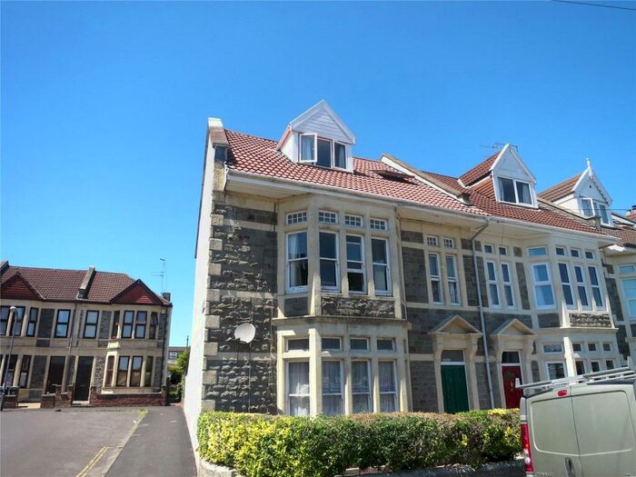 4 Bedroom Apartment To Rent In Oldbury Court Road, Fishponds, Bristol, BS16