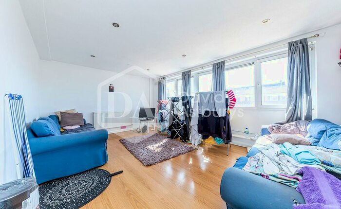 4 Bedroom Flat To Rent In Guerin Square, Mile End, London, E3