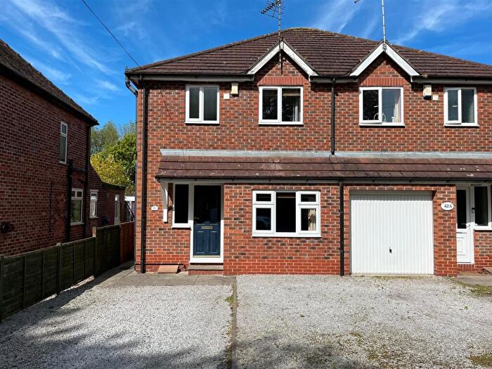 3 Bedroom Semi-Detached House For Sale In Gibson Lane South, Melton, HU14