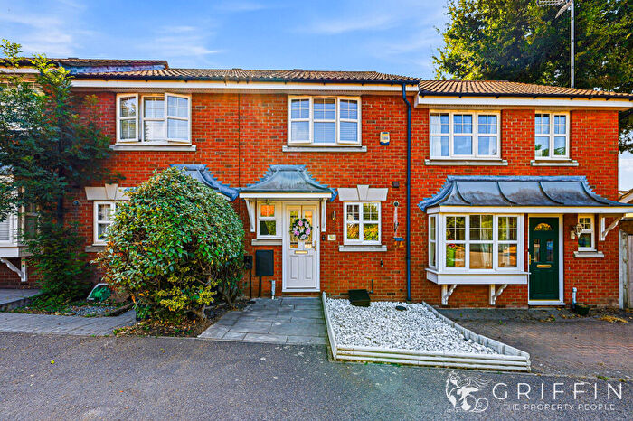 2 Bedroom Terraced House For Sale In Grosvenor Road, Rayleigh, SS6