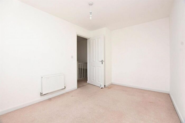 3 Bedroom Town House For Sale In Andrews Walk, Blackburn, Lancashire, BB2