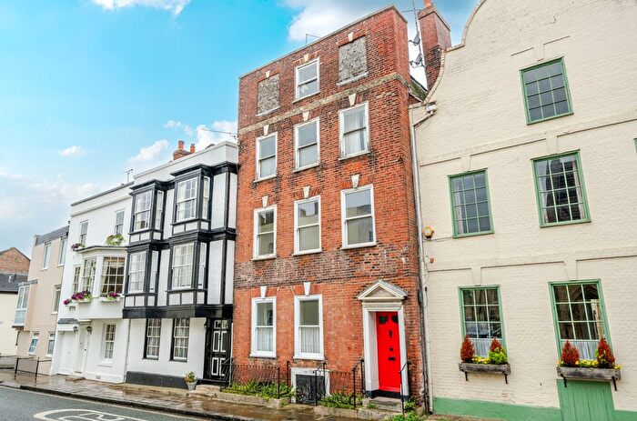 2 Bedroom Flat For Sale In Bugle Street, Southampton, Hampshire, SO14