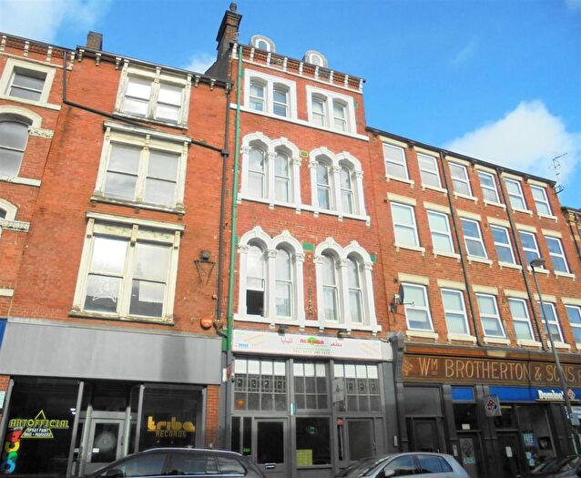 2 Bedroom Flat To Rent In The Royal Oak Apartments, A Kirkgate, Leeds, LS2