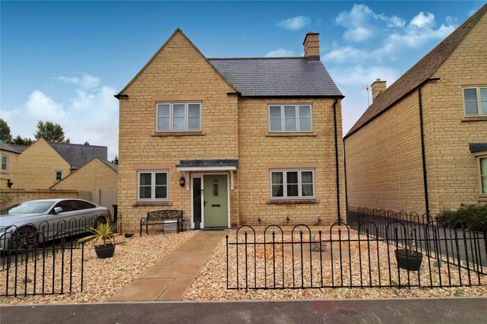 4 Bedroom Detached House For Sale In Scott Thomlinson Road, Fairford, GL7