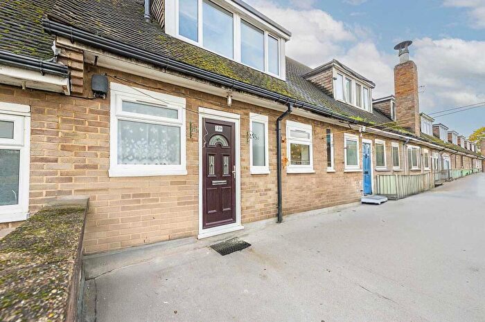 4 Bedroom Apartment To Rent In How Wood, Park Street, St. Albans, Hertfordshire, AL2