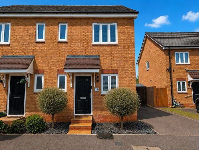 2 Bedroom Semi-detached House For Sale In Thomas Cox Wharf, Tipton, DY4